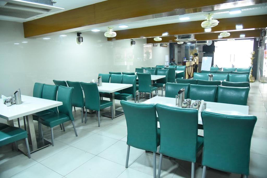 Hotel King Park Pondicherry Ngoại thất bức ảnh