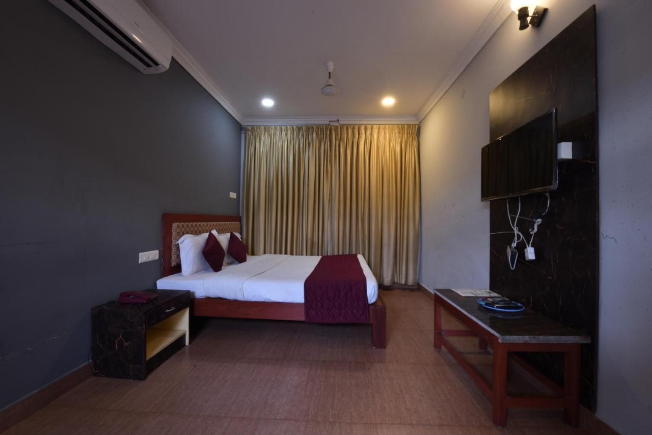 Hotel King Park Pondicherry Ngoại thất bức ảnh